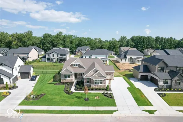 15200 Quiet Trace CT, Fishers, IN 46037