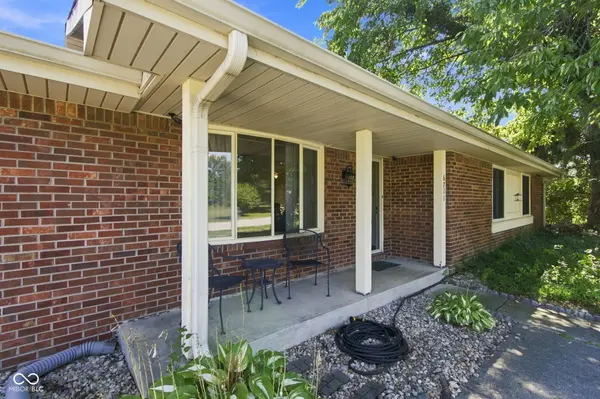 6711 Live Oak RD, Indianapolis, IN 46214