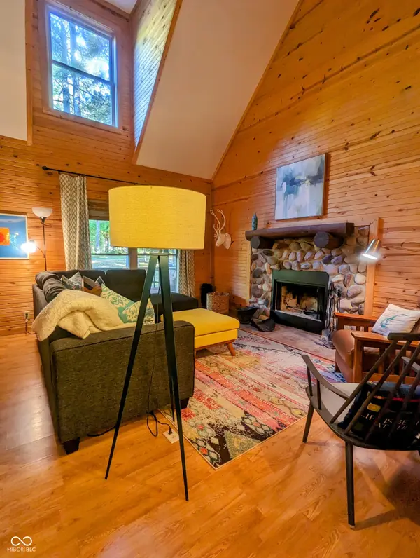 535 N Cove RD, Rockville, IN 47872