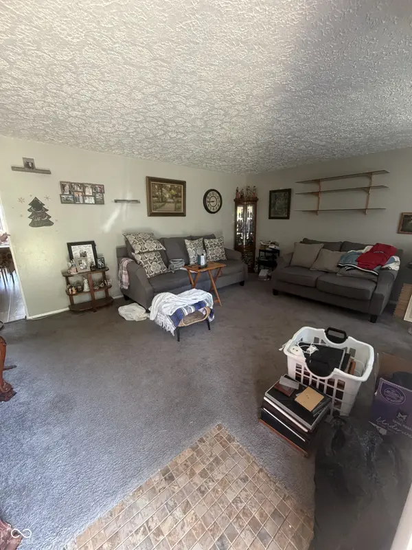 6544 Birchcrest DR, Indianapolis, IN 46241