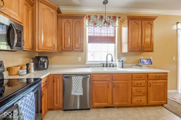 2700 W Ashbrook LN, Muncie, IN 47304