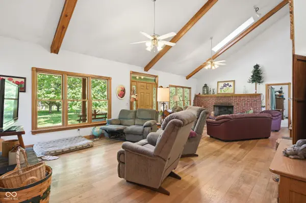 7480 S 250 E, Markleville, IN 46056
