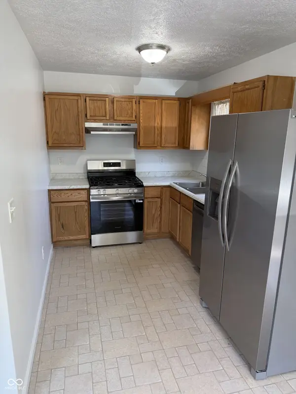 2413 N Buckles ST, Muncie, IN 47303
