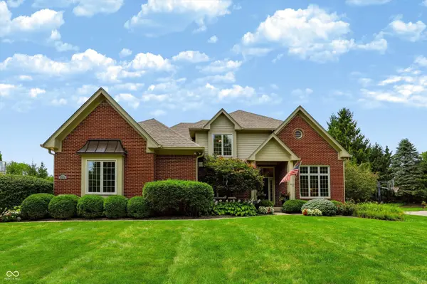 10512 Chestnut Hill CIR, Fishers, IN 46037