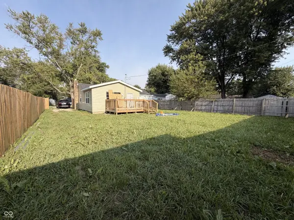 621 Della RD, Columbus, IN 47203