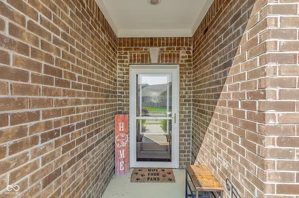 8904 Twain LN, Indianapolis, IN 46239