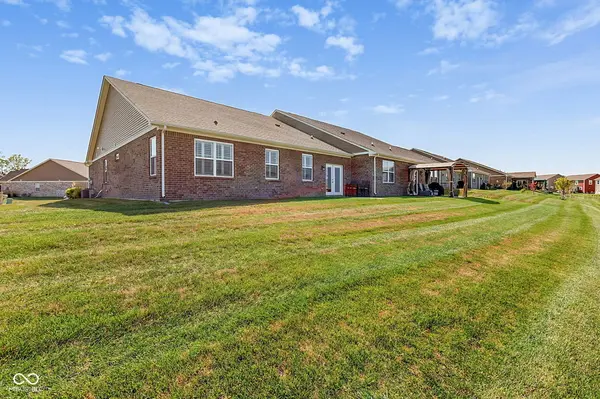 8904 Twain LN, Indianapolis, IN 46239