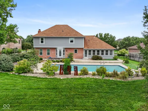 3622 Fountain View DR, Greenwood, IN 46143