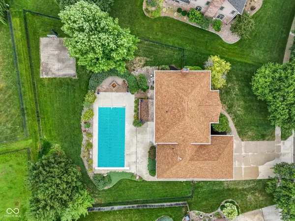3622 Fountain View DR, Greenwood, IN 46143