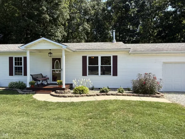 6583 Hall School RD, Martinsville, IN 46151