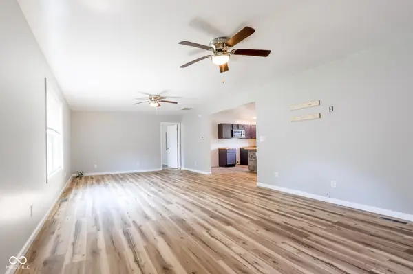 2469 Country Manor ST, North Vernon, IN 47265