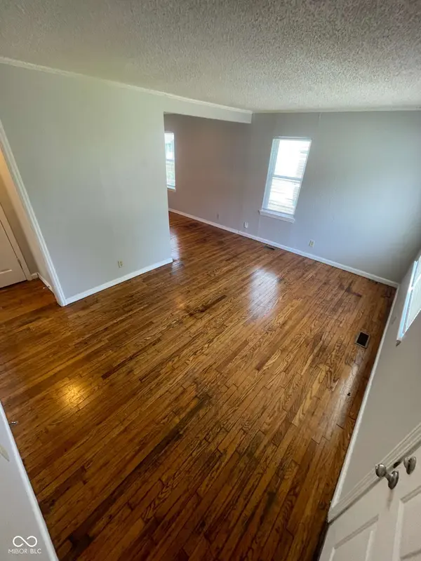 5819 Greenfield AVE, Indianapolis, IN 46219