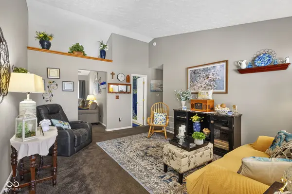 1147 Bumblebee WAY, Greenfield, IN 46140