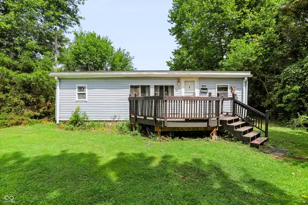 979 E State Road 42 RD, Cloverdale, IN 46120