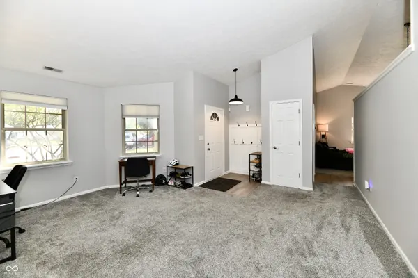 391 Longfellow CT, Greenfield, IN 46140