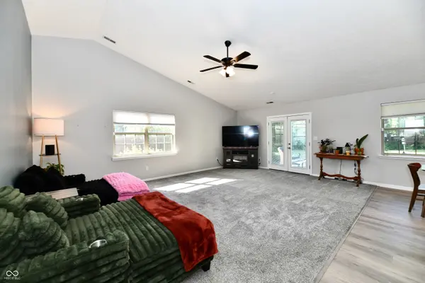 391 Longfellow CT, Greenfield, IN 46140