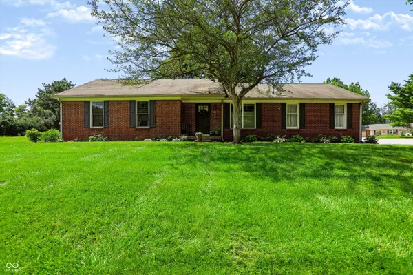 913 Kildeer CT,  Zionsville,  IN 46077