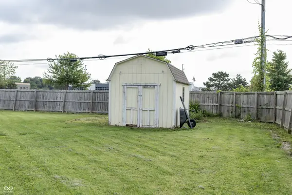 179 Early Bird LN, Greenwood, IN 46143
