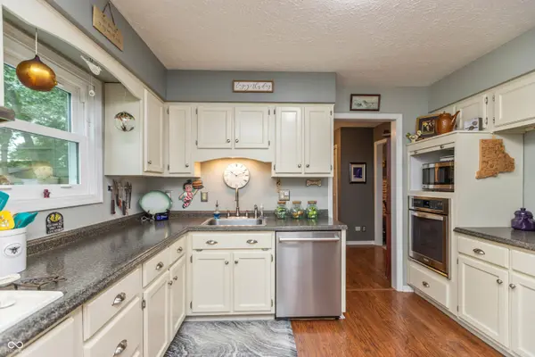 33 Fairlane DR, Brownsburg, IN 46112