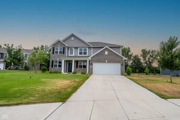 7696 Rolling Green DR, Plainfield, IN 46168