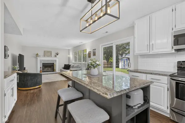 11422 Charleston Pkwy, Fishers, IN 46038