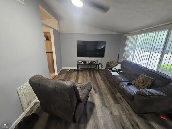 2424 W 17th ST, Anderson, IN 46016