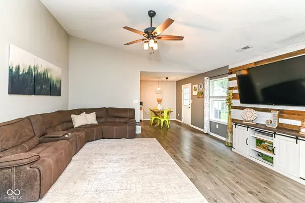 18884 Prairie Crossing, Noblesville, IN 46062