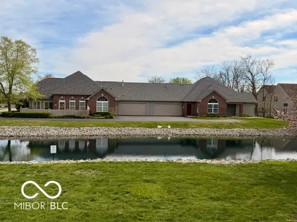 2712 Reflection WAY, Greenwood, IN 46143