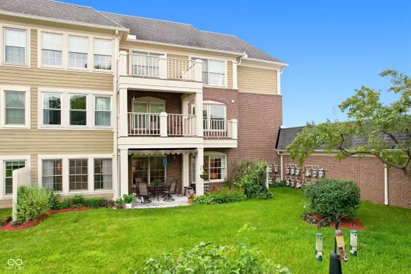 7601 Newport Bay #122, Indianapolis, IN 46240
