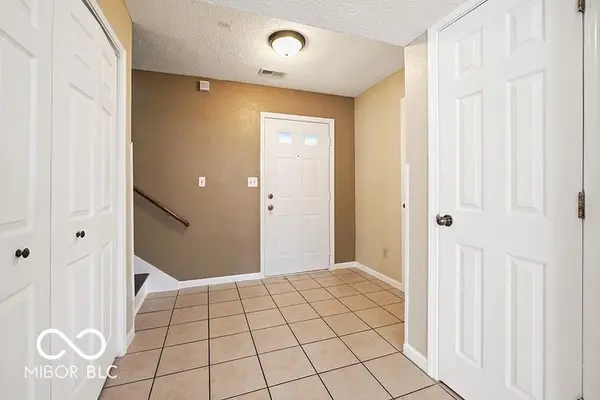 547 Deer Trail DR, Indianapolis, IN 46217
