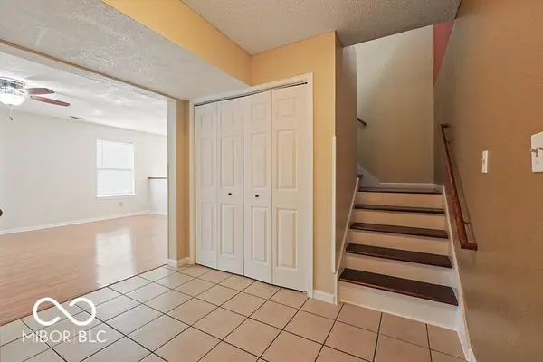 547 Deer Trail DR, Indianapolis, IN 46217