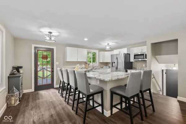 8230 Autumn Mill LN, Indianapolis, IN 46256