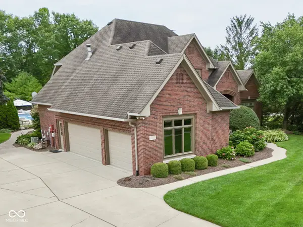 3933 Eagle TRCE, Greenwood, IN 46143