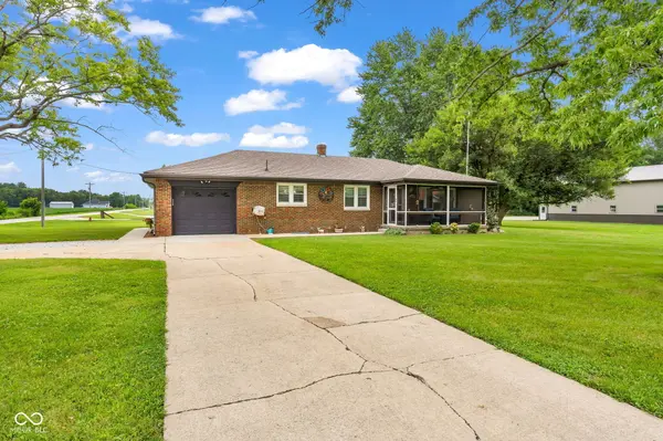 2490 W County Road 400 RD S, Clayton, IN 46118