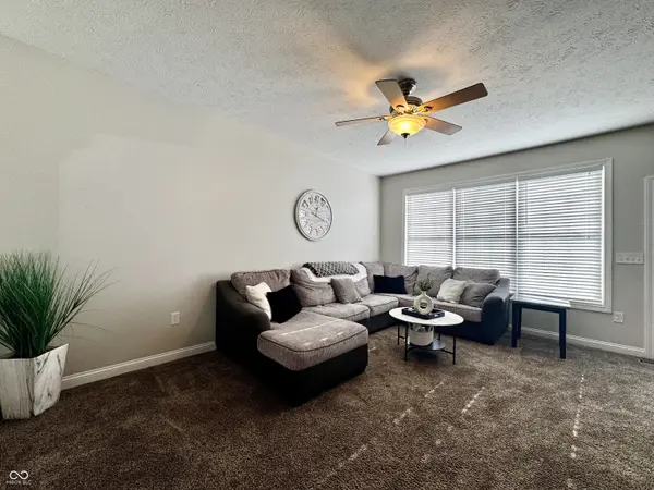 6994 Meredith DR, Seymour, IN 47274