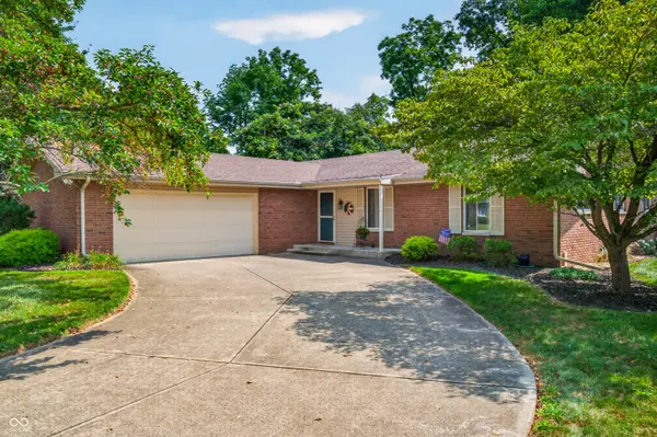 2725 Wedgewood DR, Columbus, IN 47203