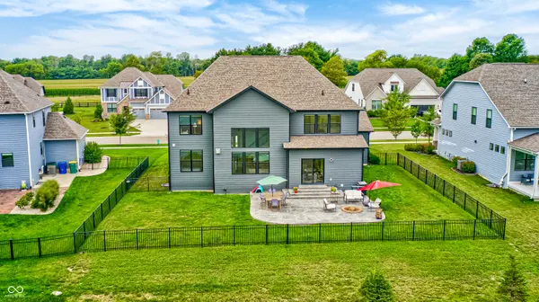 5365 Rose DR, Zionsville, IN 46077