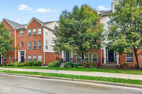 1098 Cavendish DR, Carmel, IN 46032