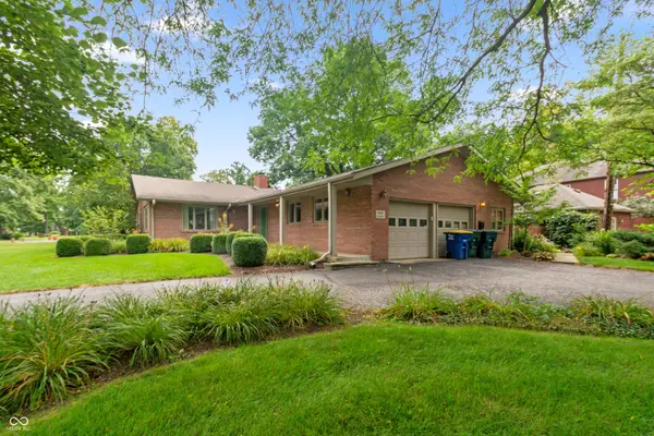 806 N Briar RD, Muncie, IN 47304
