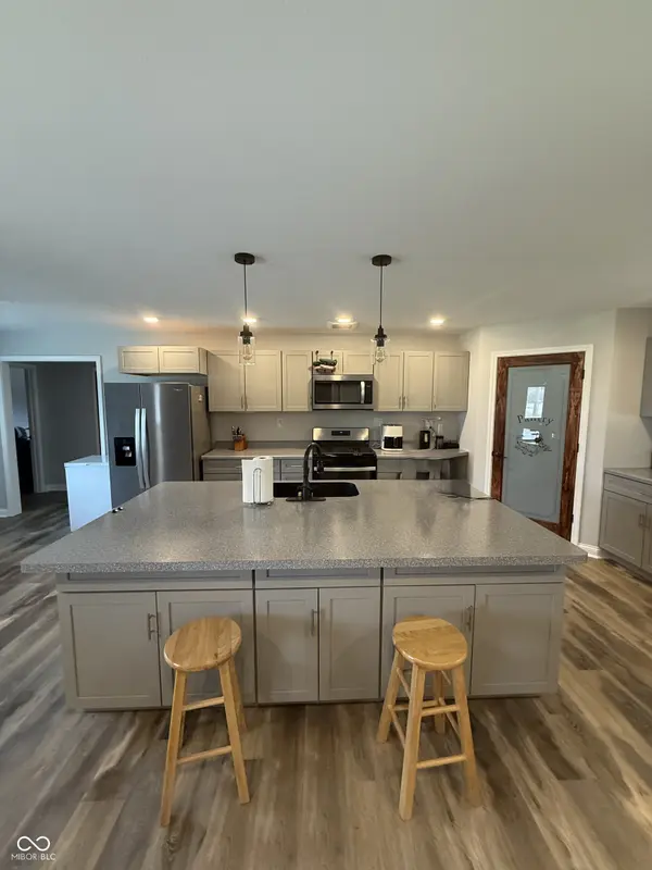 118 Liberty, Veedersburg, IN 47987