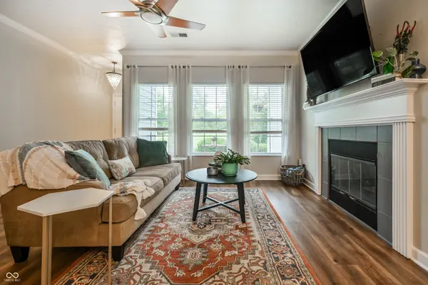 1025 Falcon RDG, Carmel, IN 46280
