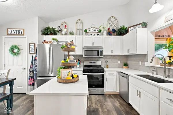 7809 Clearview CIR, Indianapolis, IN 46236