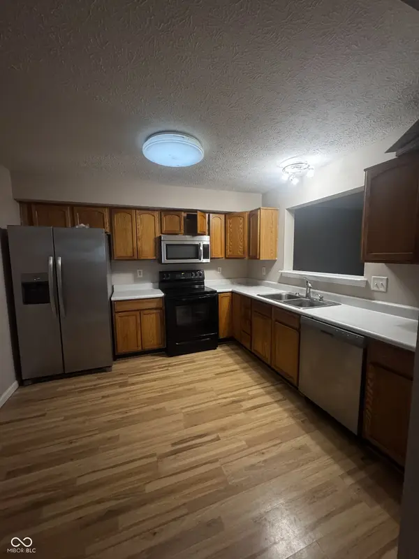 10467 Secretariat DR, Indianapolis, IN 46234