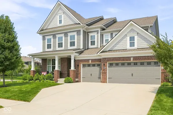 5948 Weldra DR, Zionsville, IN 46077