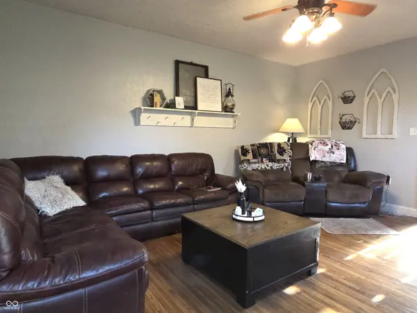 2960 S Miller ST, Shelbyville, IN 46176