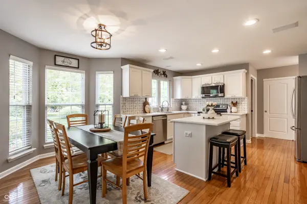 12464 Gladecrest DR, Carmel, IN 46033