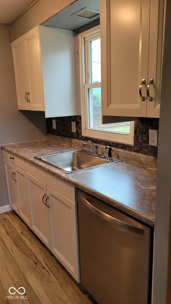 313 N West ST, Milford, IN 46542