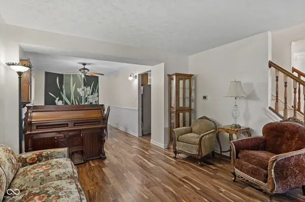 1200 Breaside CT, Greenwood, IN 46143
