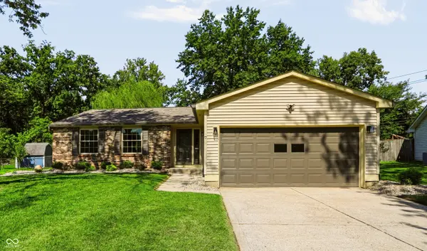 8527 Zephyr DR, Indianapolis, IN 46217