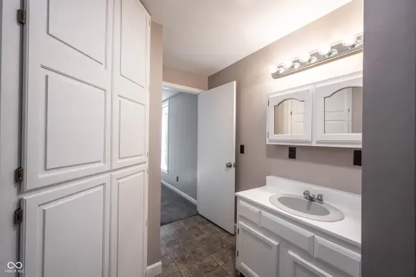1327 W McDonald ST, Hartford City, IN 47348